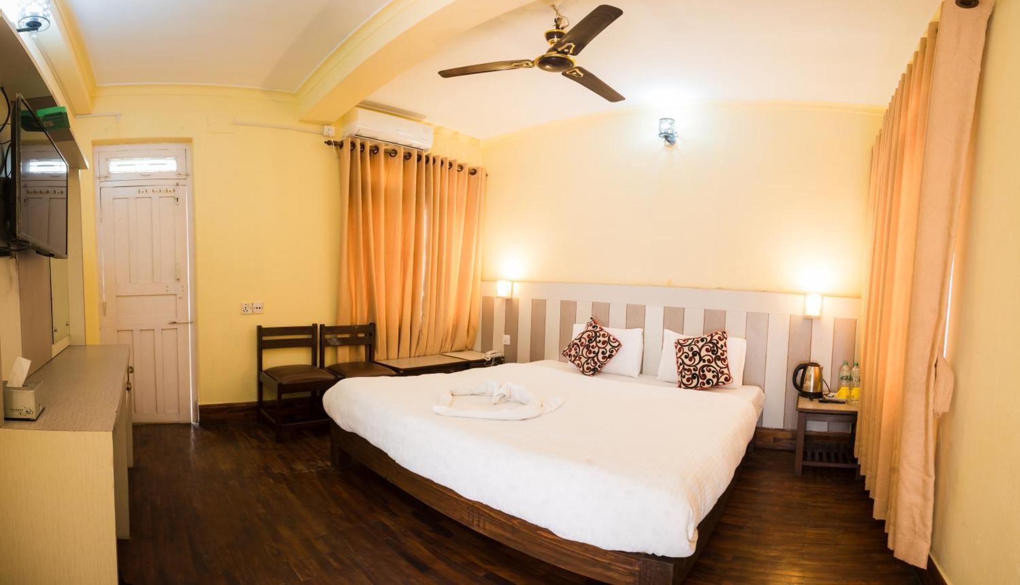 Hotel Angel Pokhara Exterior foto